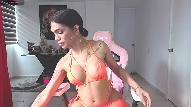 isabella pearl  online show from 04/15/26, 09:04