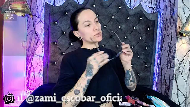 Zami Escobar of online show from 09/21/25, 06:31