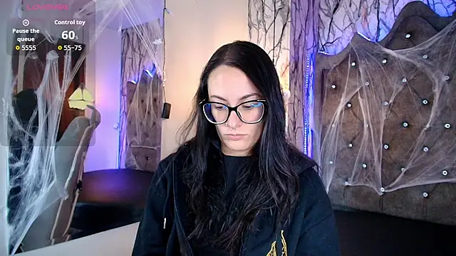 Zami Escobar of online show from 10/23/25, 06:39