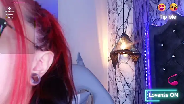 Zami Escobar of online show from 03/26/26, 05:51