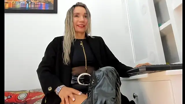 Ms lunaRose online show from 05/30/26, 01:46