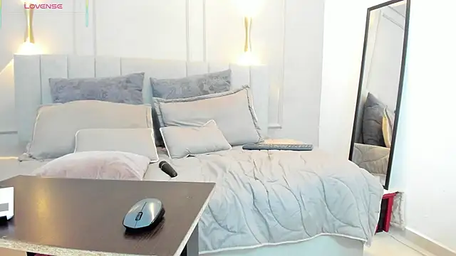 victoria bourne online show from 01/09/26, 07:04