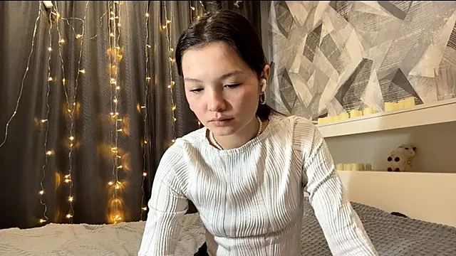 Snapshot of KiraVelvet chatting on 12/01/25, 09:25 KiraVelvet online show from 12/01/25, 09:25