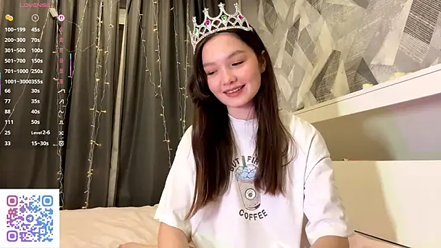 Snapshot of KiraVelvet chatting on 01/08/26, 04:31 KiraVelvet online show from 01/08/26, 04:31