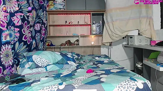 luisafe2025 online show from 10/26/25, 04:07