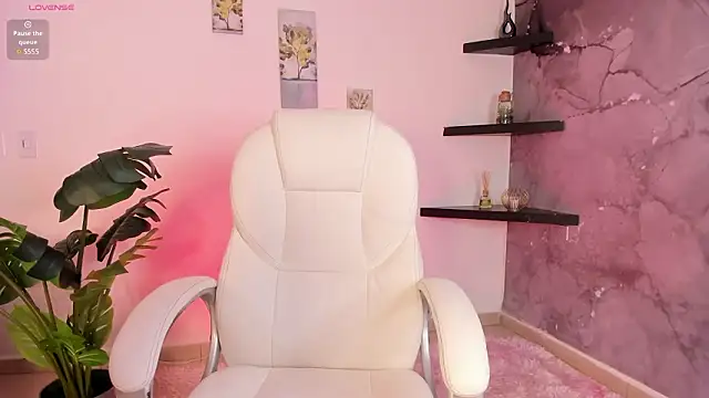 Lilokat  online show from 03/25/26, 03:56