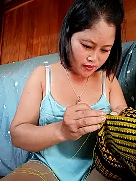 maycuc123 online show from 10/12/25, 02:32