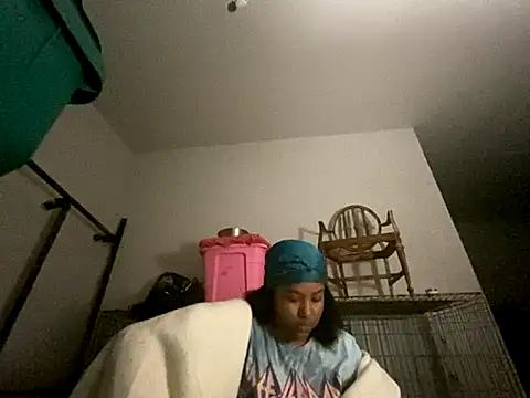 princesslivv online show from 10/28/25, 04:49