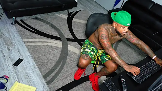 SLANGONDEMHOES online show from 12/18/25, 09:21