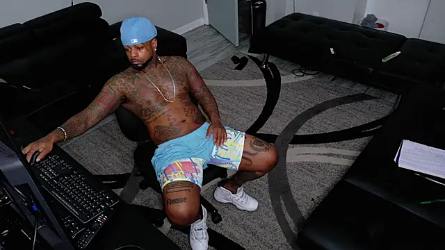 SLANGONDEMHOES online show from 04/14/26, 12:55