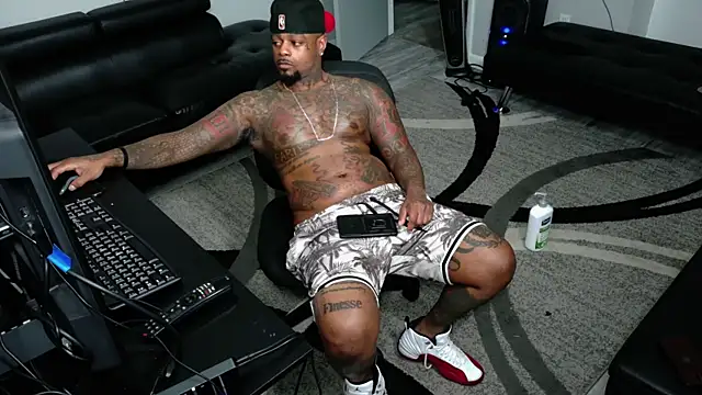 SLANGONDEMHOES online show from 05/16/26, 07:45
