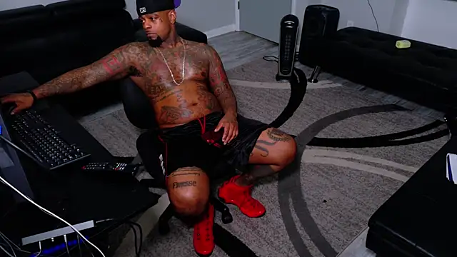 SLANGONDEMHOES online show from 05/23/26, 04:55