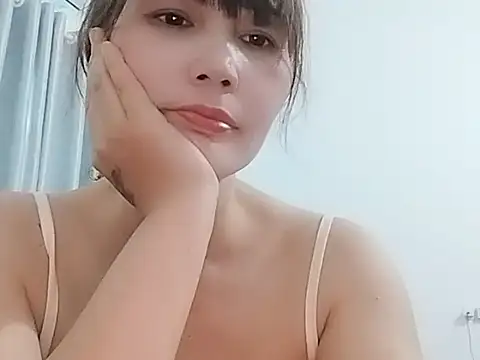 Snapshot of Siglemom_sexy chatting on 04/25/26, 08:17 Siglemom sexy online show from 04/25/26, 08:17