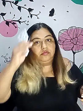 curvy diva  online show from 09/15/25, 11:10