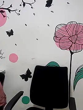 curvy diva  online show from 10/04/25, 11:52