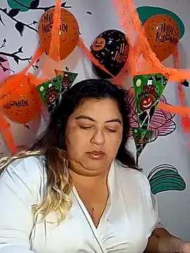 curvy diva  online show from 10/27/25, 11:14