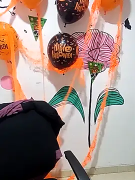 curvy diva  online show from 10/31/25, 11:11