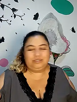 curvy diva  online show from 12/01/25, 09:58