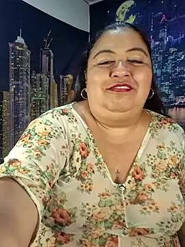 curvy diva  online show from 04/18/26, 10:08