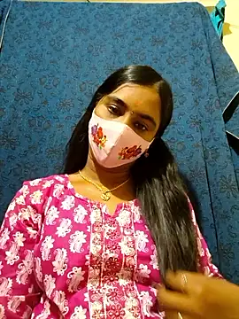 mini-queen online show from 01/13/26, 04:23