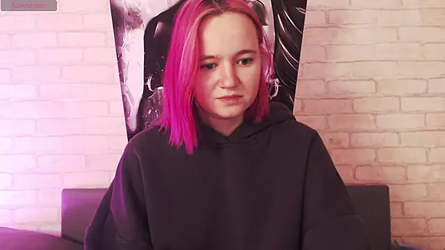 Ericha Stone online show from 09/23/25, 01:41