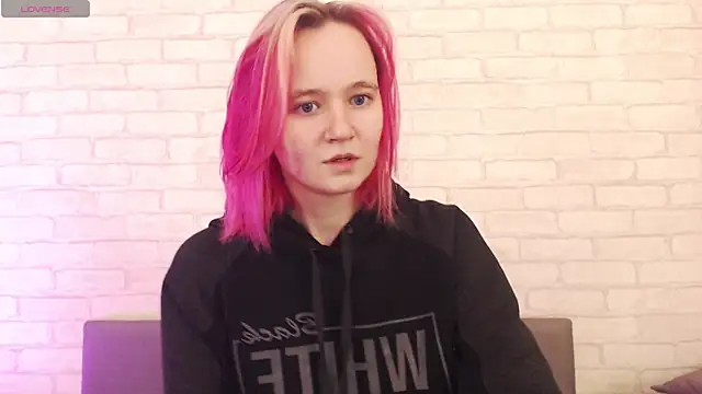 Ericha Stone online show from 10/28/25, 08:07