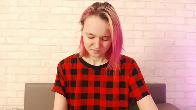 Ericha Stone online show from 11/23/25, 01:49