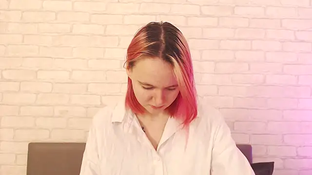 Ericha Stone online show from 11/30/25, 02:15