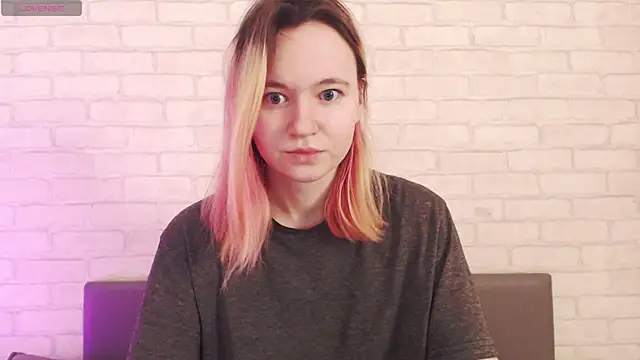 Ericha Stone online show from 04/04/26, 01:26