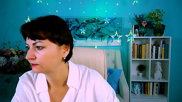 HelenBeler online show from 11/25/25, 05:40