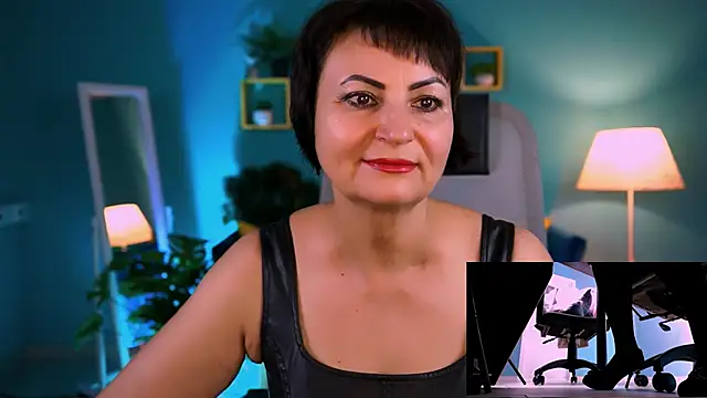 HelenBeler online show from 12/22/25, 08:22