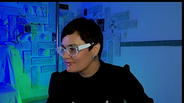 LauraDavidsons online show from 10/05/25, 04:05