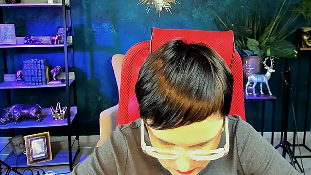 LauraDavidsons online show from 12/21/25, 06:59