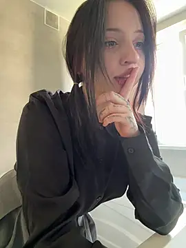 YourLittleDevil online show from 04/15/26, 05:14