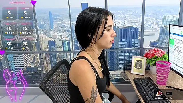 Snapshot of vanesa19_ chatting on 09/10/25, 01:00 vanesa19 online show from 09/10/25, 01:00