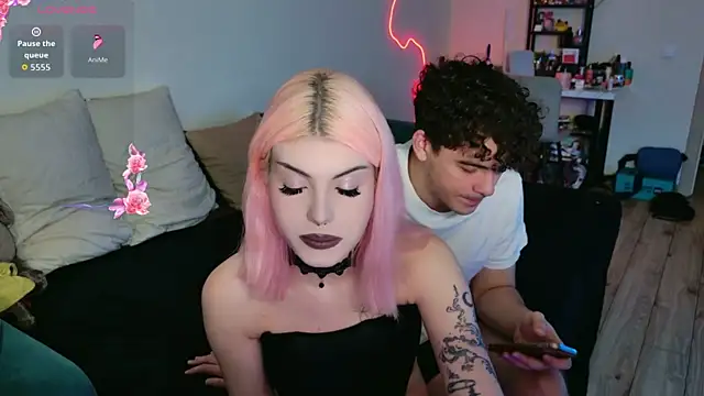 Snapshot of Alice18James chatting on 09/14/25, 06:07 Alice18James online show from 09/14/25, 06:07