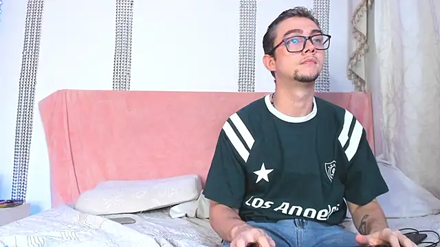 VeronicaSaenzx online show from 03/24/26, 10:37