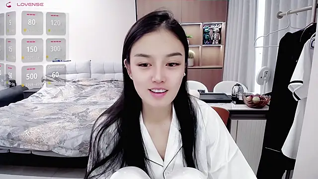 Snapshot of Xiao-zuzongl chatting on 10/08/25, 04:10 Xiao-zuzongl online show from 10/08/25, 04:10