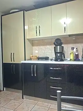 Fluturas2 online show from 10/18/25, 05:46