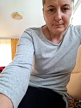 Fluturas2 online show from 11/21/25, 01:10