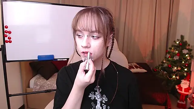 Jamie Chung online show from 12/18/25, 05:02