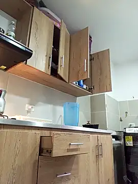 Snapshot of Alisson_Morgann chatting on 12/18/25, 12:00 Alisson Morgann online show from 12/18/25, 12:00