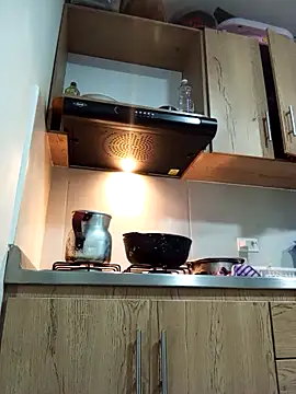 Snapshot of Alisson_Morgann chatting on 12/20/25, 12:18 Alisson Morgann online show from 12/20/25, 12:18