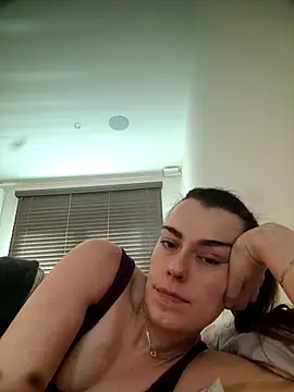 Snapshot of Carolinemiam chatting on 03/05/26, 11:50 Carolinemiam online show from 03/05/26, 11:50