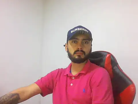 Snapshot of cristopher_wallacee chatting on 10/05/25, 01:48 cristopher wallacee online show from 10/05/25, 01:48