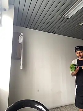 Snapshot of cristopher_wallacee chatting on 10/12/25, 07:46 cristopher wallacee online show from 10/12/25, 07:46