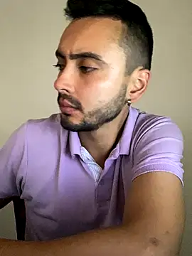 Snapshot of cristopher_wallacee chatting on 10/16/25, 09:27 cristopher wallacee online show from 10/16/25, 09:27