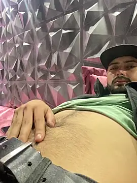 Snapshot of cristopher_wallacee chatting on 10/30/25, 04:19 cristopher wallacee online show from 10/30/25, 04:19