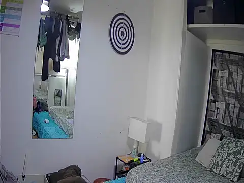 Snapshot of Romario28 chatting on 11/06/25, 08:43 Romario28 online show from 11/06/25, 08:43