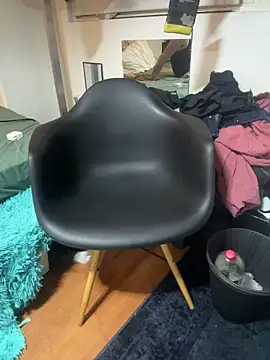 Snapshot of Romario28 chatting on 11/13/25, 04:33 Romario28 online show from 11/13/25, 04:33